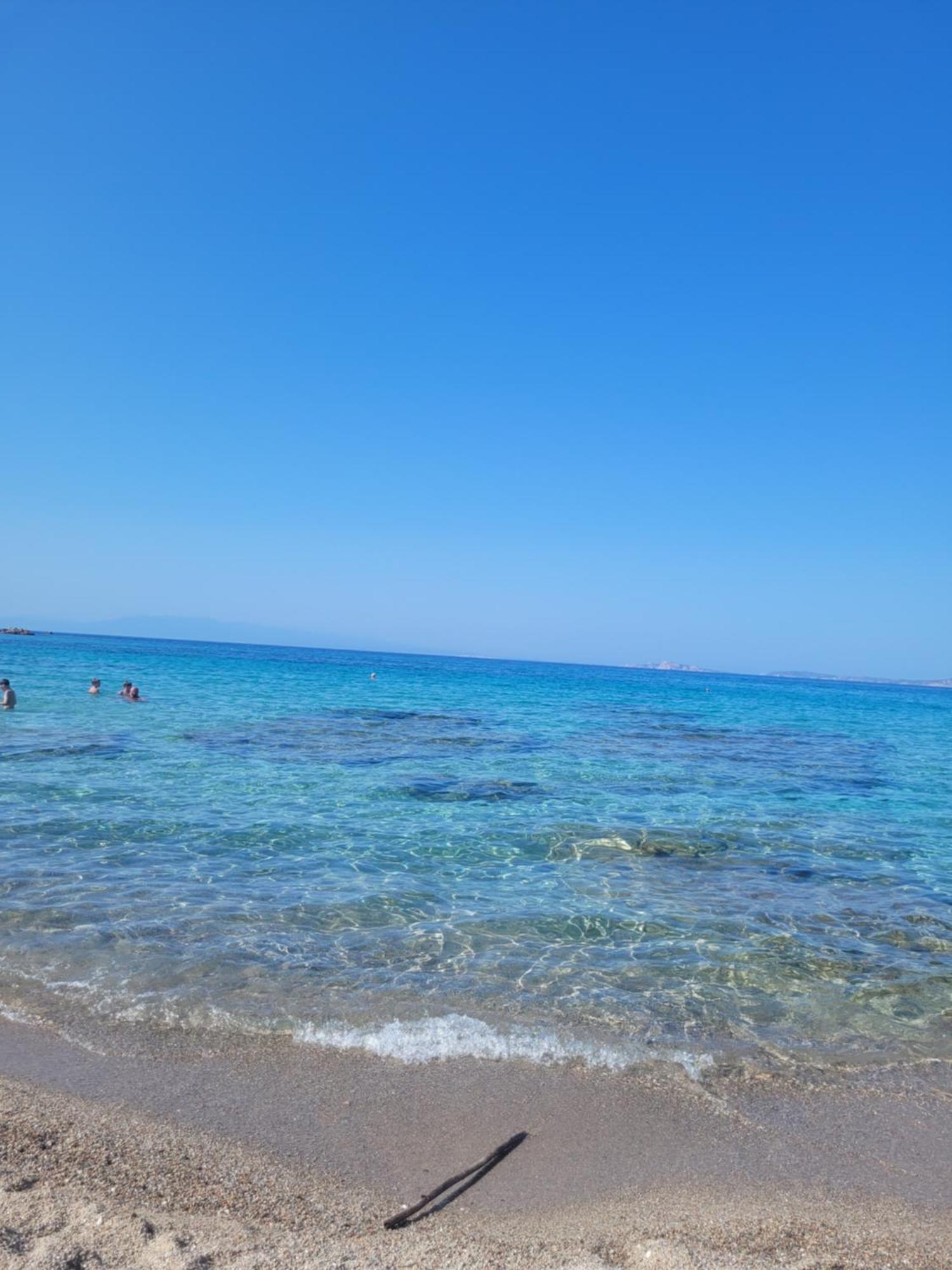 Surf House Mirice Apartment Vignola Mare Екстериор снимка