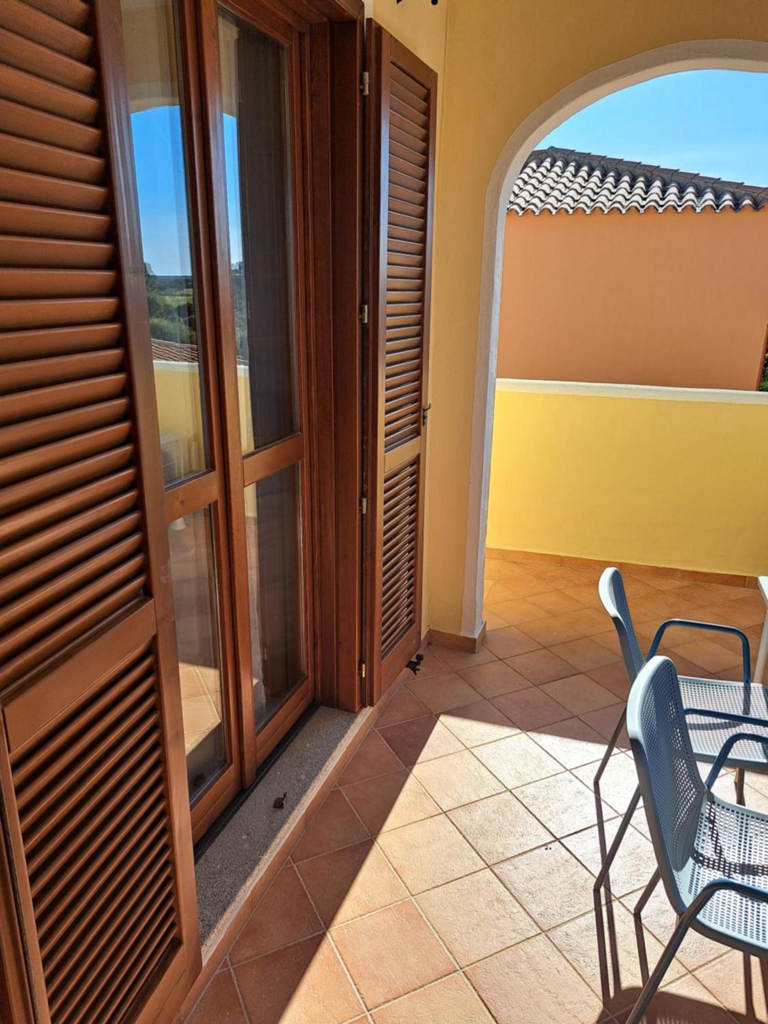 Surf House Mirice Apartment Vignola Mare Екстериор снимка